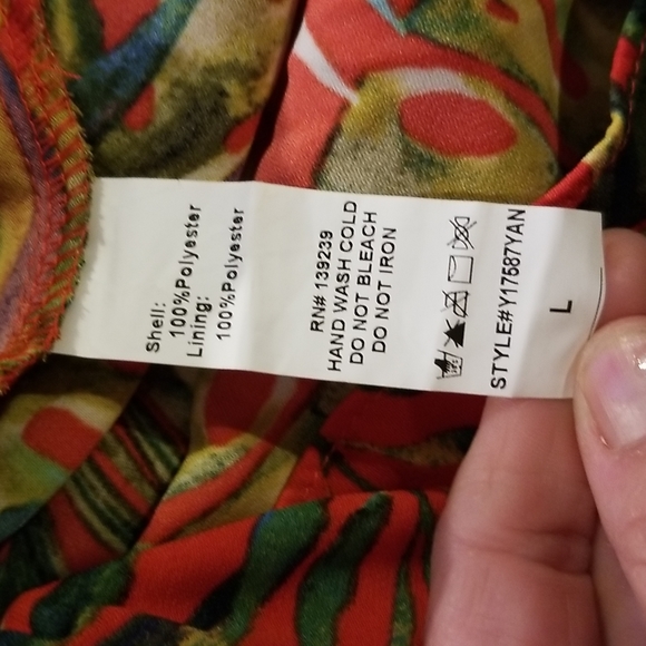 Sketchbook (boutique) wrap Romper with open back - Picture 8 of 10